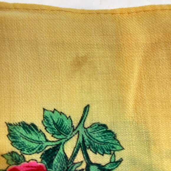 Vintage Yellow Scarf 100% Pure Virgin Wool With Pink Roses & Green Leaves Hand S - Picture 7 of 7